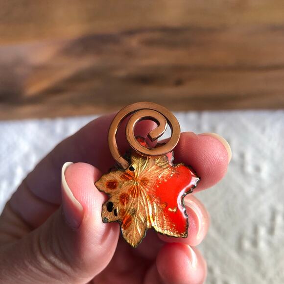 VTG 1950s Matisse Renoir Copper Leaf Enamel Clip On Earrings Signed Fall Maple - Picture 5 of 10